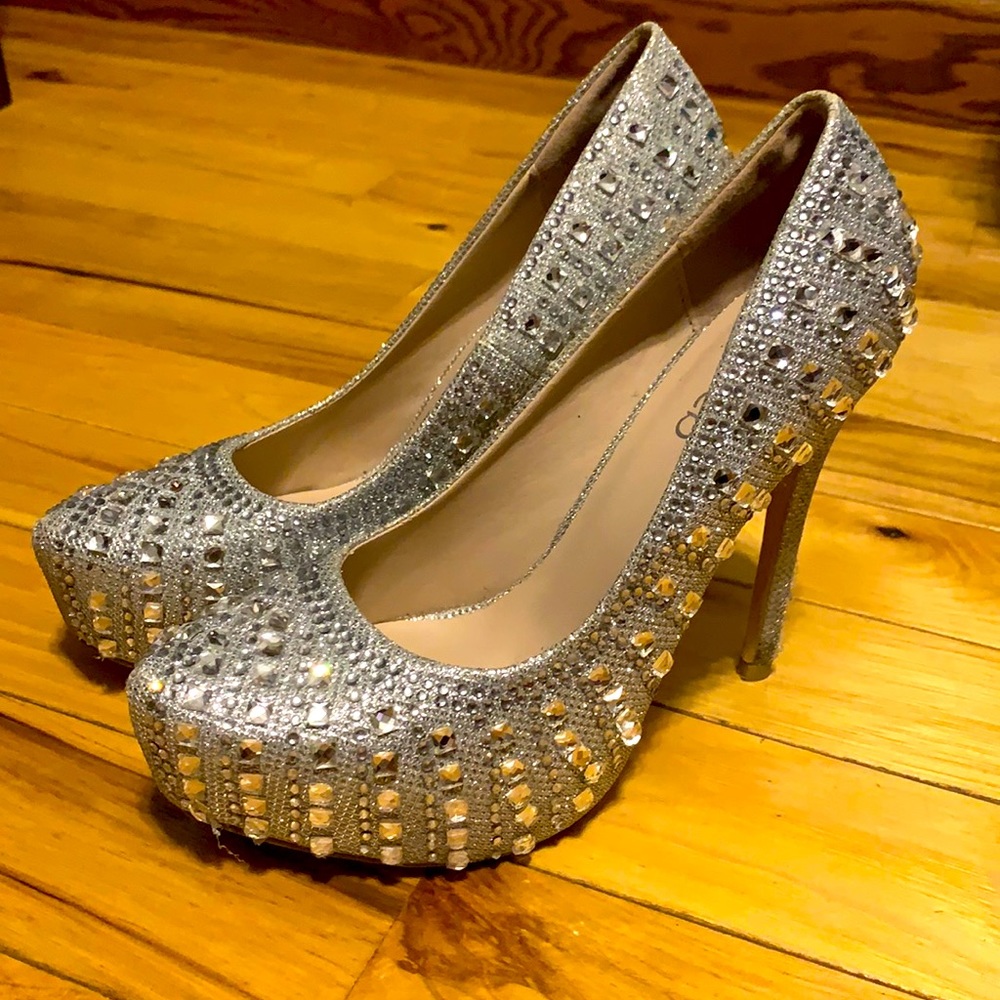 High heels size 7.5